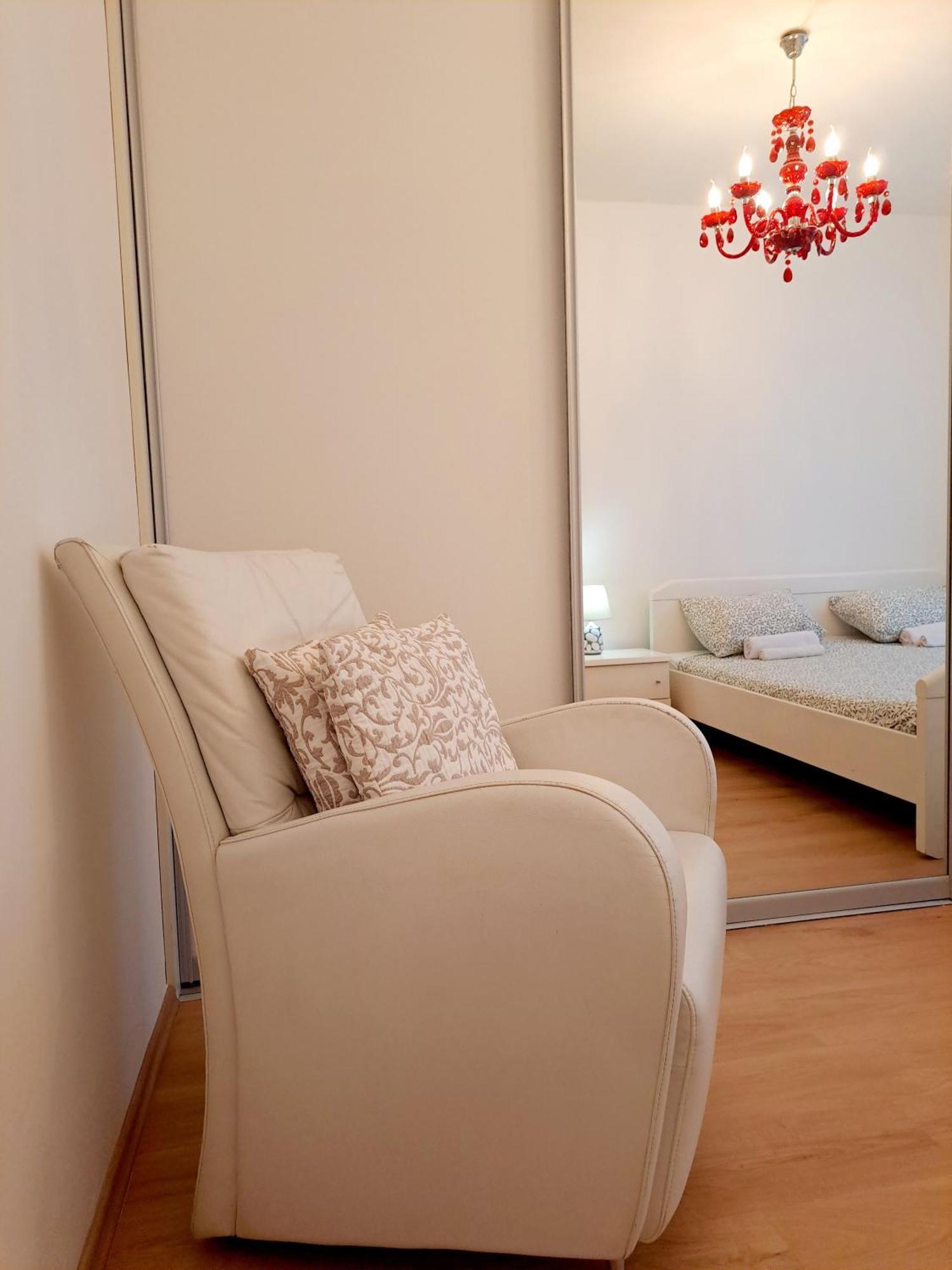 Tree House Apartament *